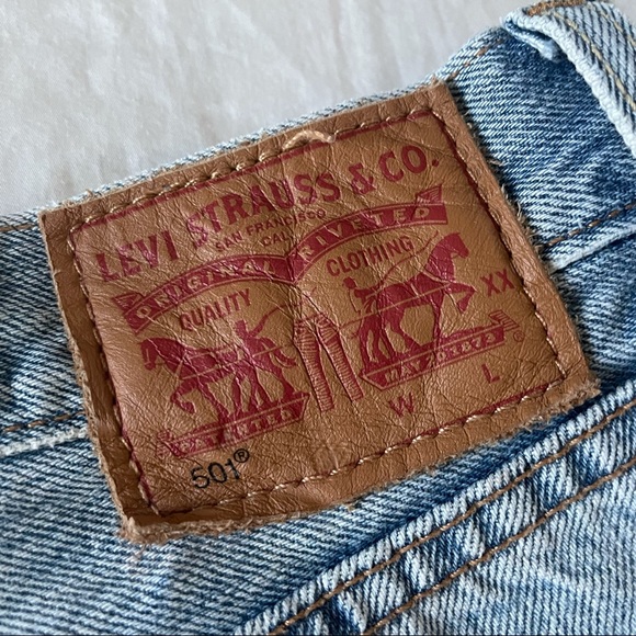 Levi 501 shorts W27 - Picture 4 of 10